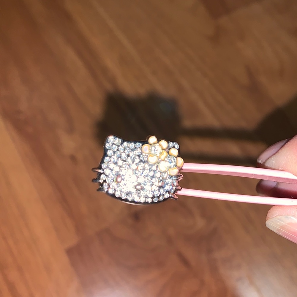 NWOT Hello Kitty by Sanrio Rhinestone Ring - Picture 5 of 8